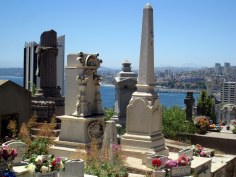 Même les cimetières de Valparaiso offrent une vue magnifique!